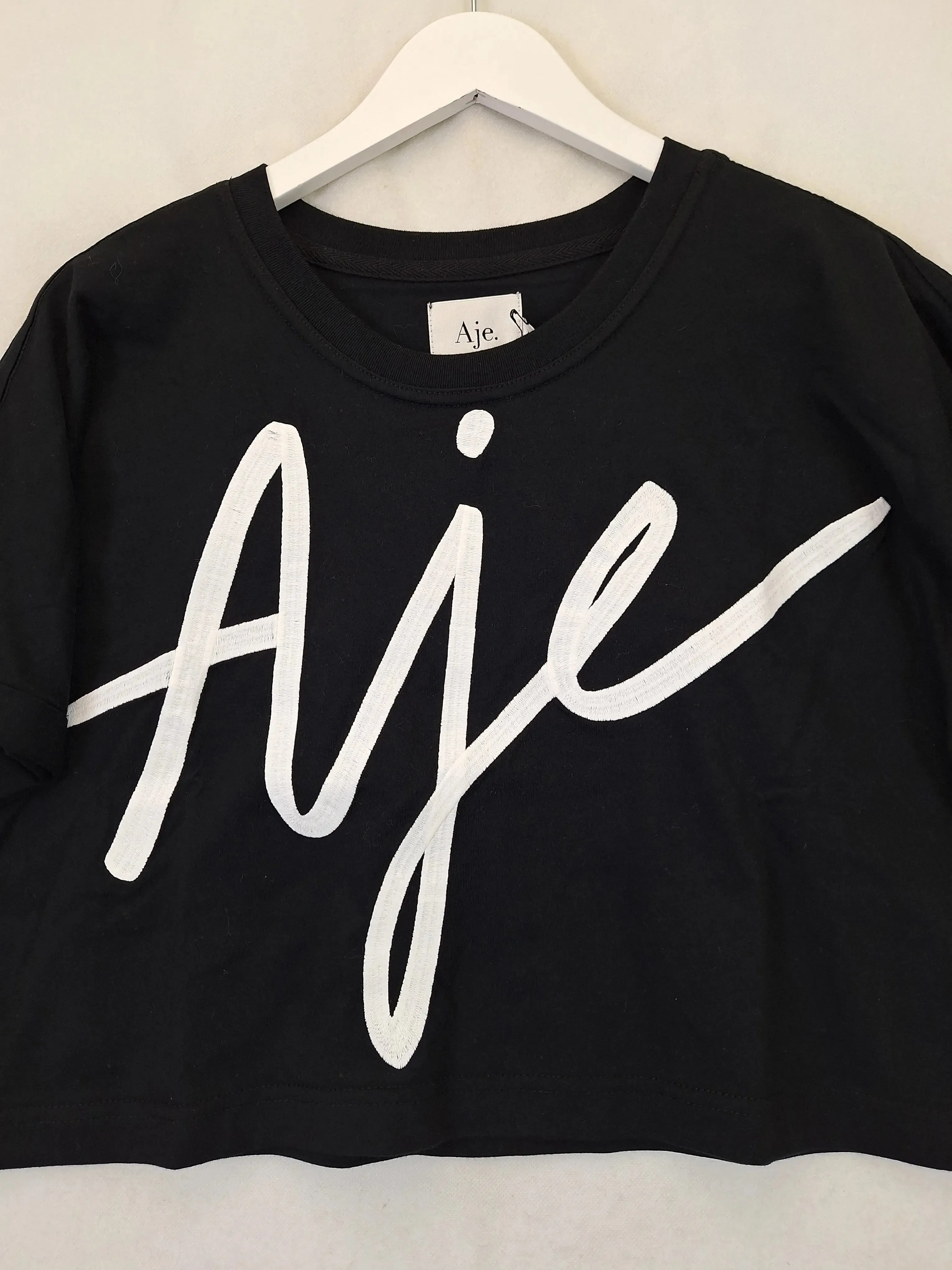 Aje Sporty Crop Logo T-shirt Size M