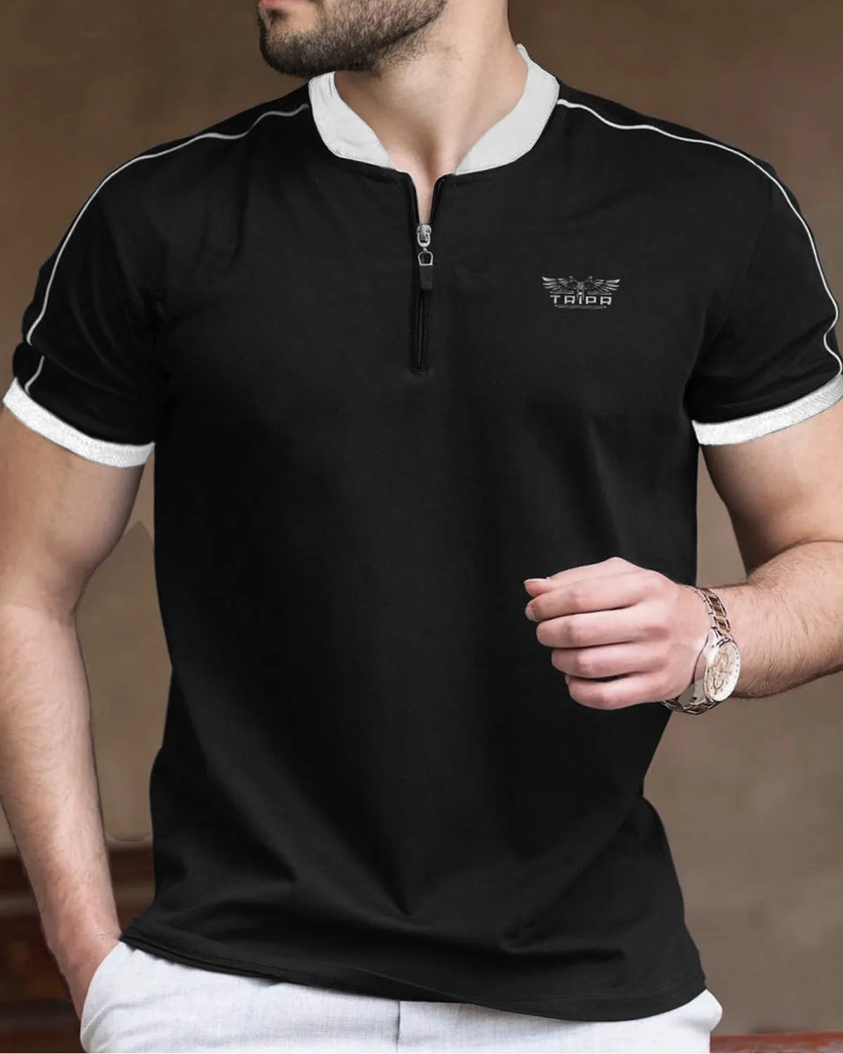 men Black-White contrast zip neck T-Shirt